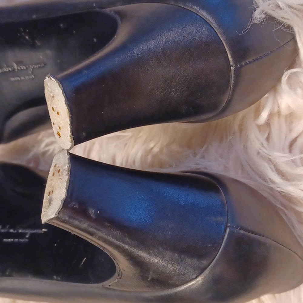 Ferragamo heels - Picture 6 of 15